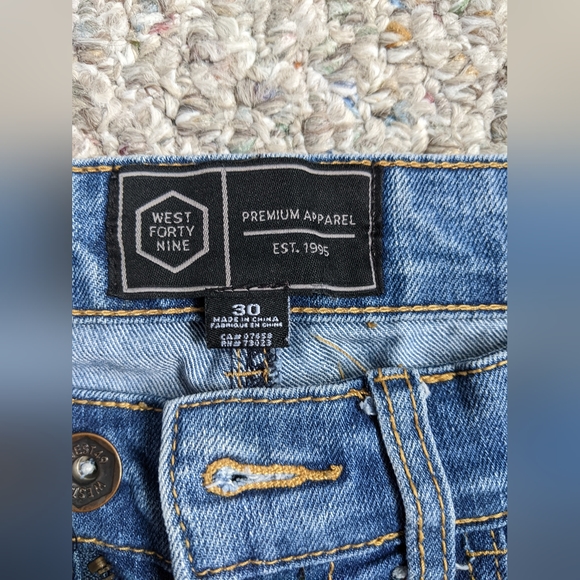 West Forty Nine Jean Shorts - Picture 2 of 4